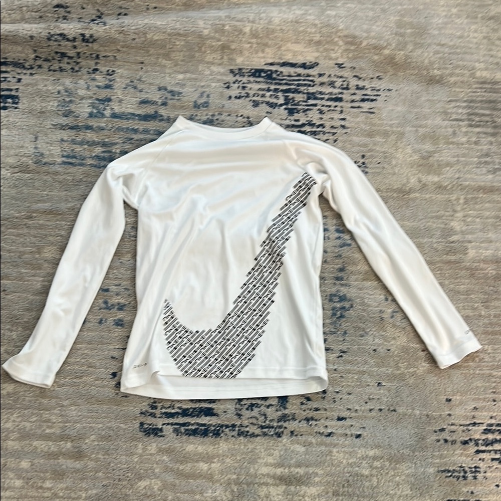 Nike White Long Swim shirt boys M (10-12)